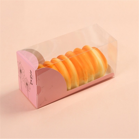 Clear plastic box for cake