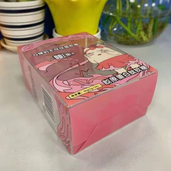 Clear plastic packing boxes